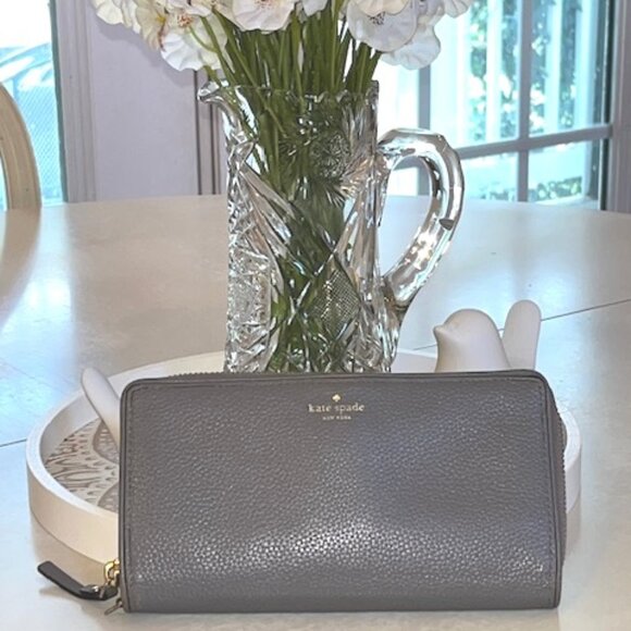 KATE SPADE Gray Pebbled Leather Wallet - Picture 1 of 7